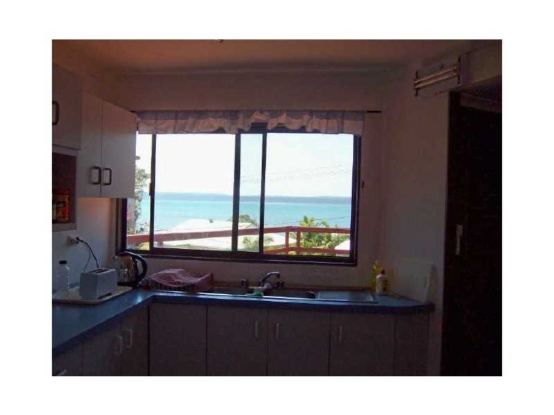 27 Koonwarra Parade, Macleay Island QLD 4184