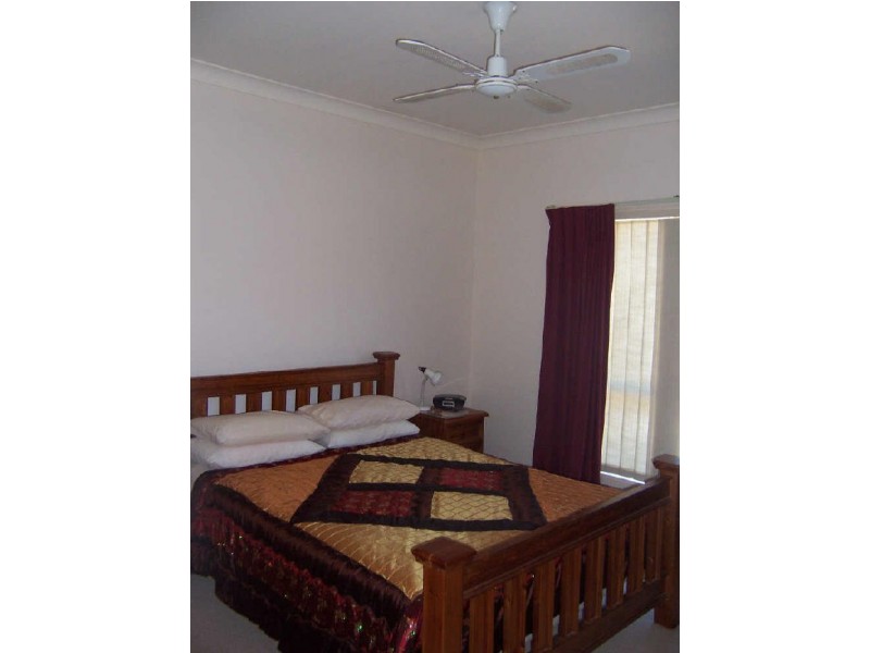 15 Buckler Court, Redland Bay QLD 4165