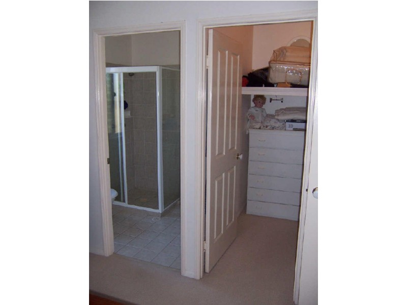 15 Buckler Court, Redland Bay QLD 4165