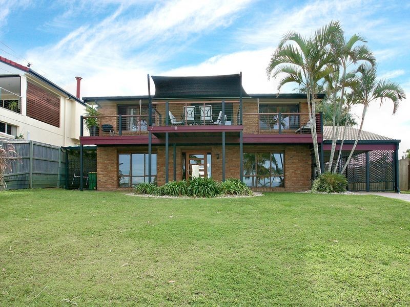 4 Waterfront Easement, Redland Bay QLD 4165