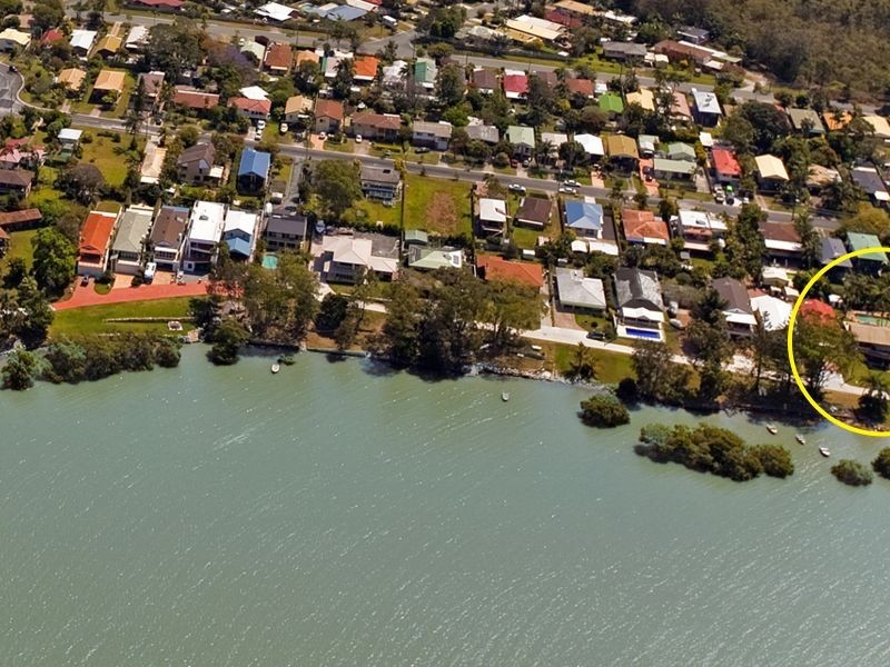 4 Waterfront Easement, Redland Bay QLD 4165