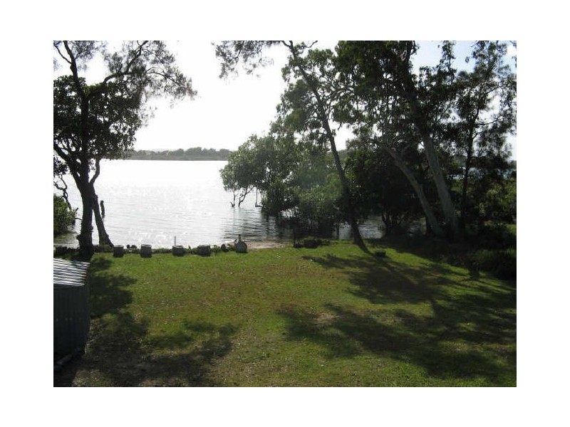 37 Jan Street, Macleay Island QLD 4184