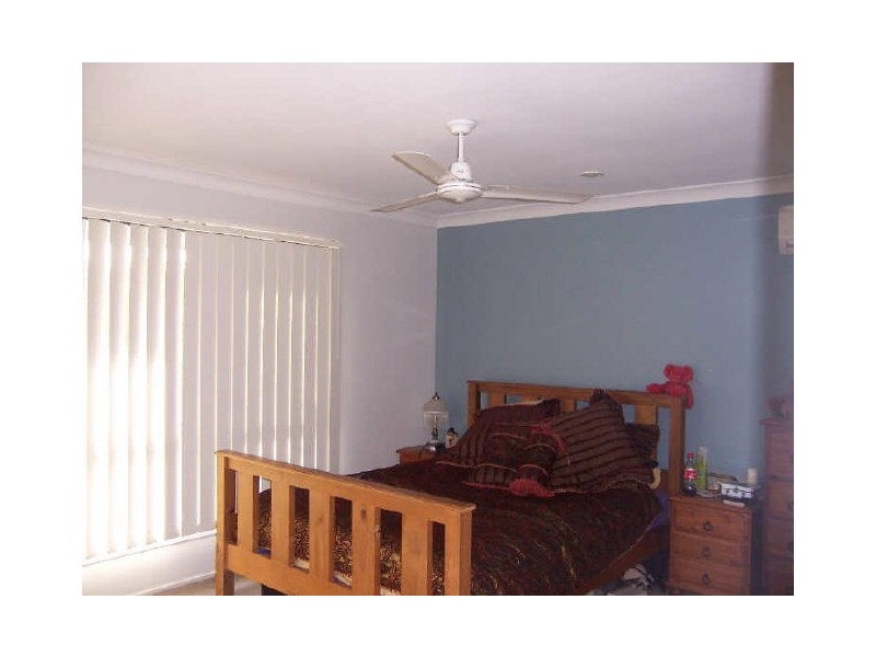 24 Aqua Cres, Redland Bay QLD 4165