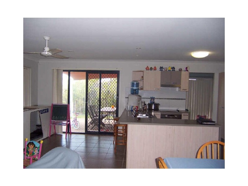 24 Aqua Cres, Redland Bay QLD 4165