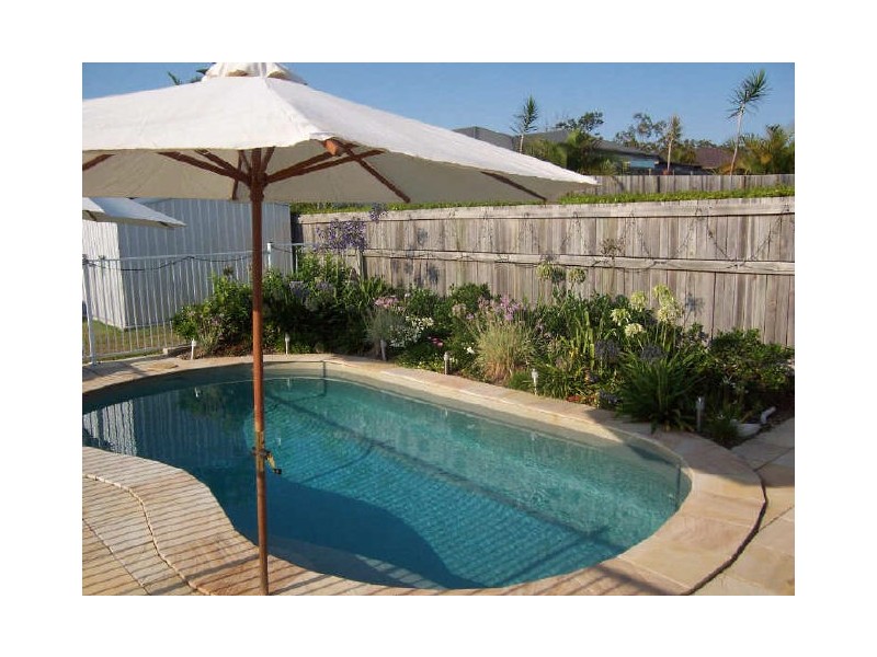 8 Lamb Close, Victoria Point QLD 4165