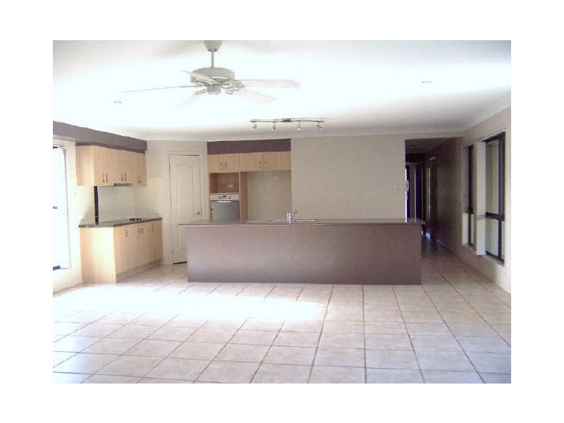 41 Spinnaker Circuit, Redland Bay QLD 4165