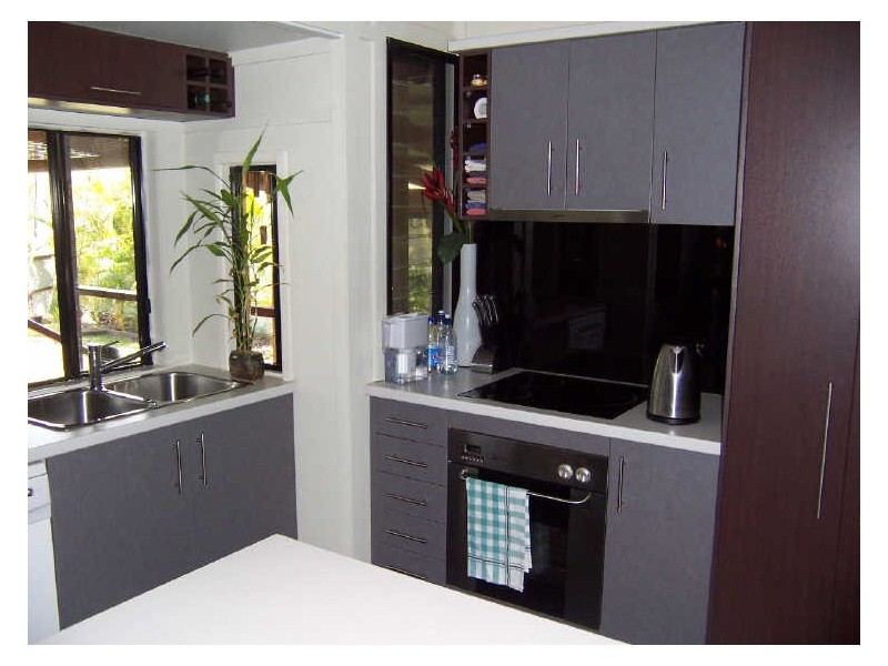 6 Oakland Avenue, Redland Bay QLD 4165