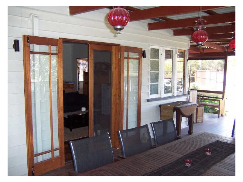 6 Oakland Avenue, Redland Bay QLD 4165