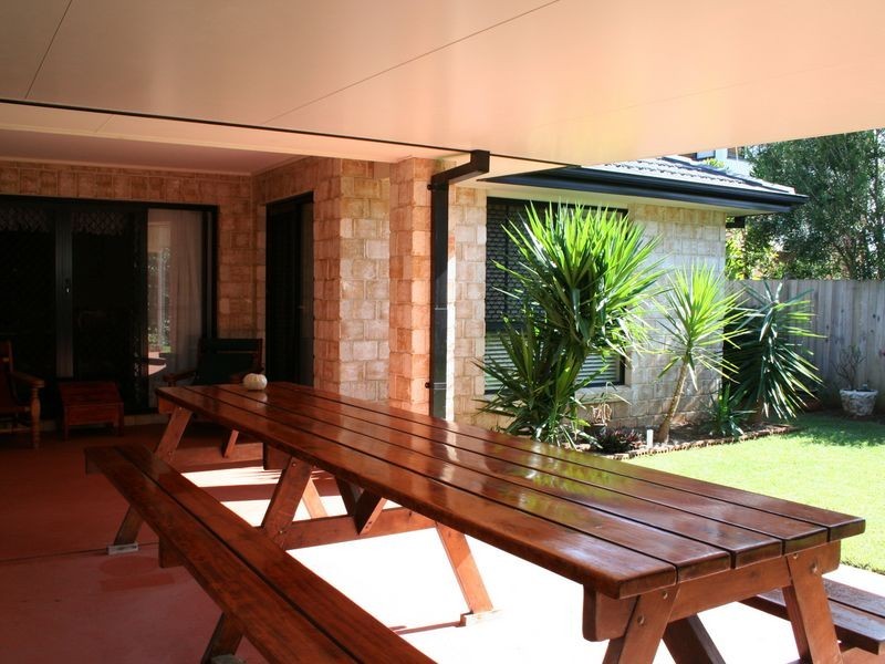 7 Kimbolton Drive, Redland Bay QLD 4165
