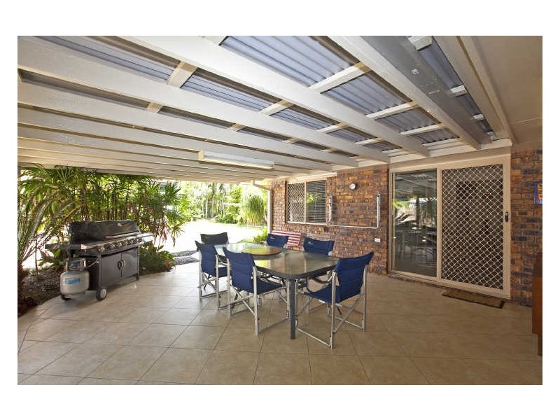 7 Anita Street, Redland Bay QLD 4165