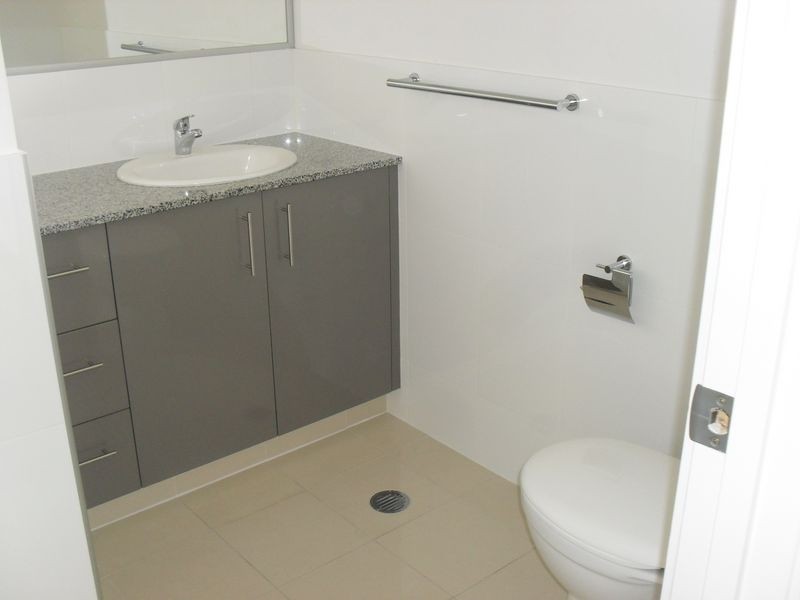 2/233-237 Gympie Road, Kedron QLD 4031