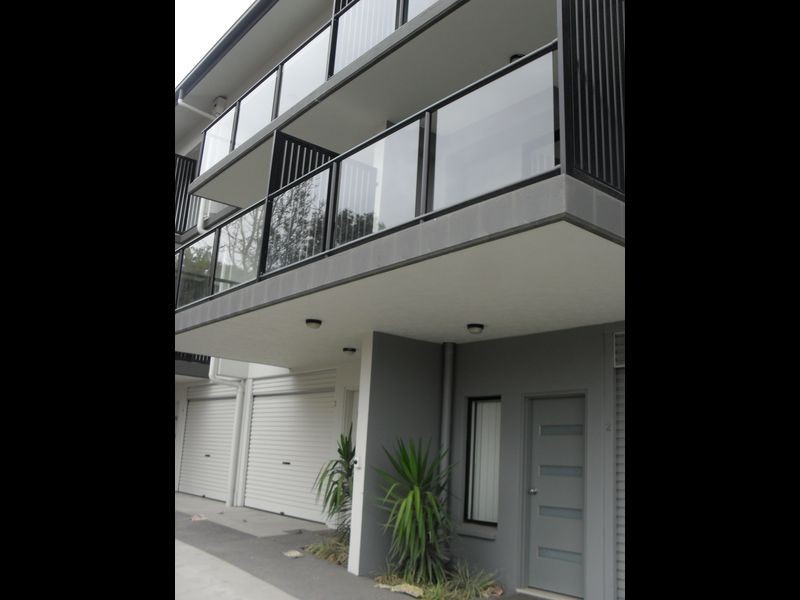 2/233-237 Gympie Road, Kedron QLD 4031