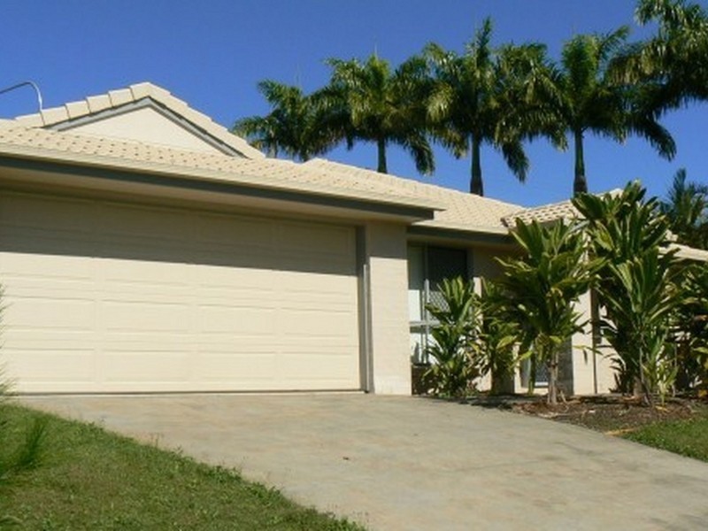4 St Bees Close, Redland Bay QLD 4165