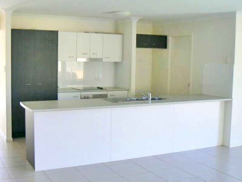 4 St Bees Close, Redland Bay QLD 4165