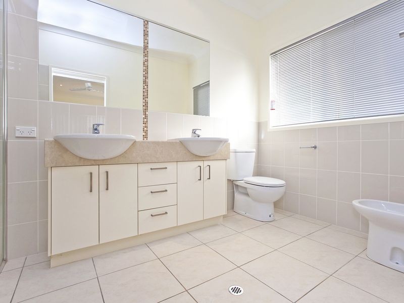 9 Omac Street, Redland Bay QLD 4165