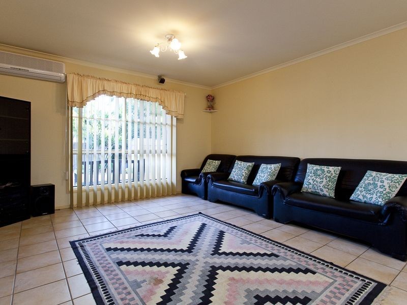 5 Bartlett Terrace, Redland Bay QLD 4165