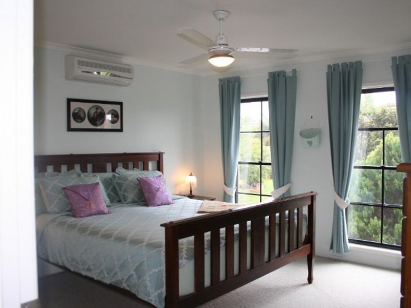 45 The Boulevard, Redland Bay QLD 4165