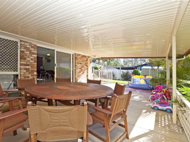 9 Spike Street, Redland Bay QLD 4165