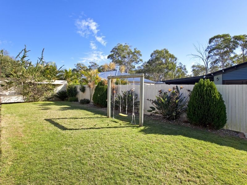 9 Spike Street, Redland Bay QLD 4165
