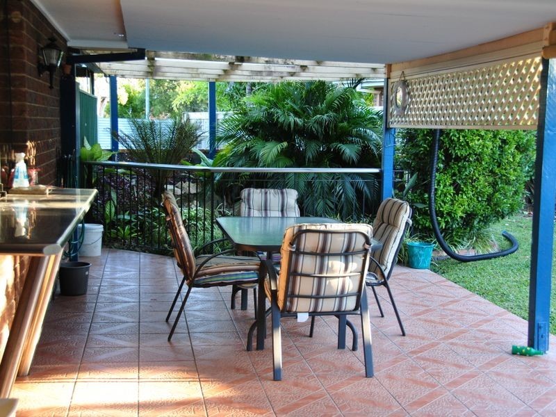 15 PENROSE AVENUE, Redland Bay QLD 4165