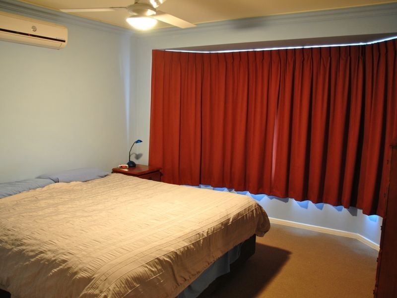 15 PENROSE AVENUE, Redland Bay QLD 4165