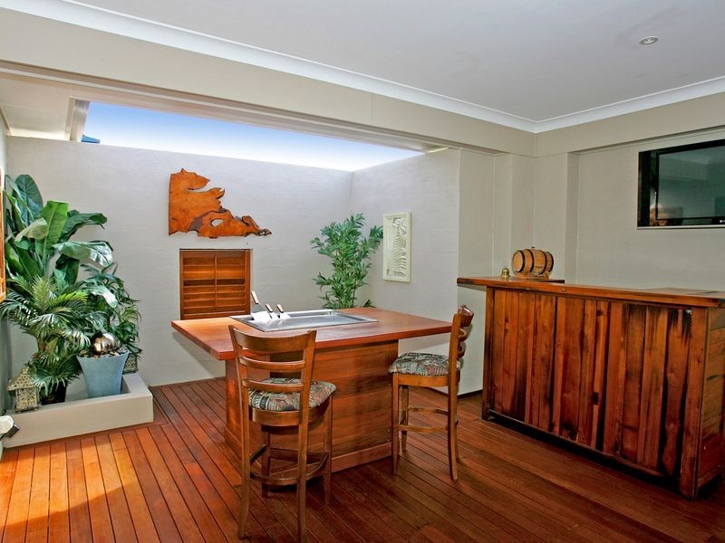 4 Sandy Cove Place, Redland Bay QLD 4165