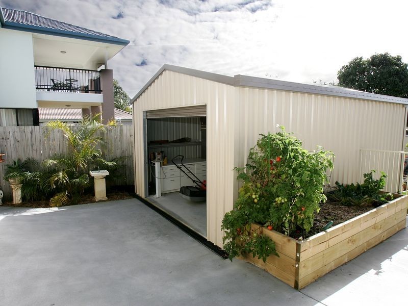 4 Sandy Cove Place, Redland Bay QLD 4165