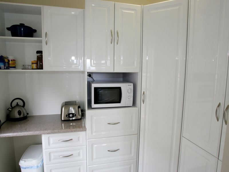 4 Sandy Cove Place, Redland Bay QLD 4165