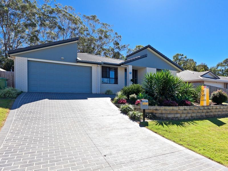 31 Emperor Drive, Redland Bay QLD 4165