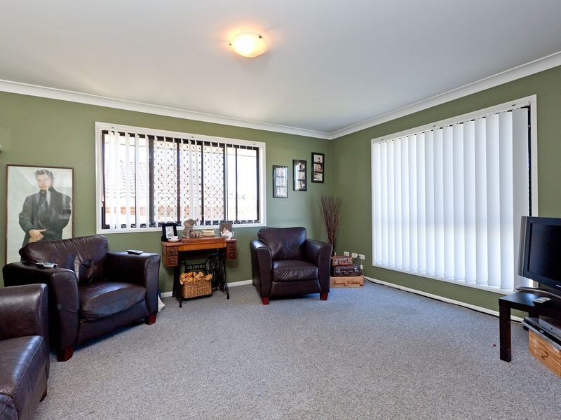 31 Emperor Drive, Redland Bay QLD 4165