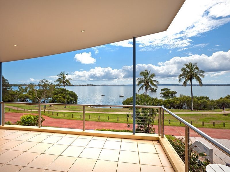 27 Esplanade, Redland Bay QLD 4165