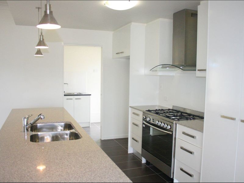 10 Tarvin Close, Wellington Point QLD 4160