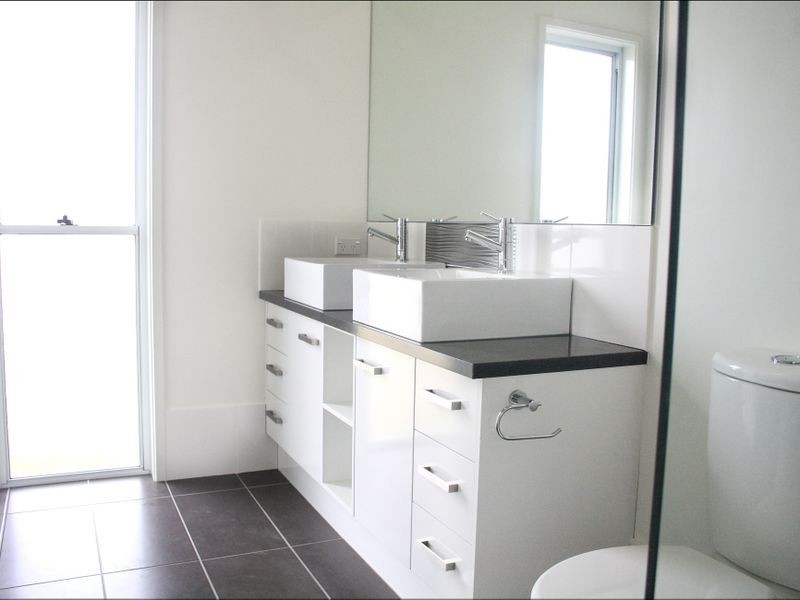 10 Tarvin Close, Wellington Point QLD 4160