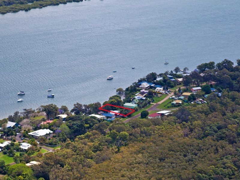 104 Western Rd, Macleay Island QLD 4184