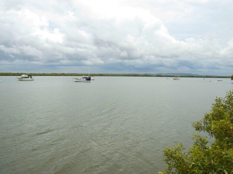 104 Western Rd, Macleay Island QLD 4184