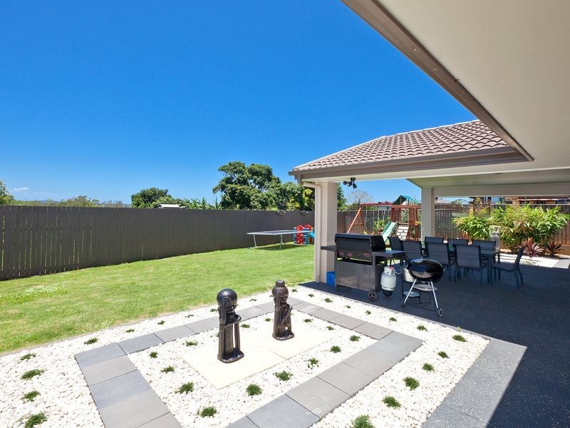 6 Omac Street, Redland Bay QLD 4165