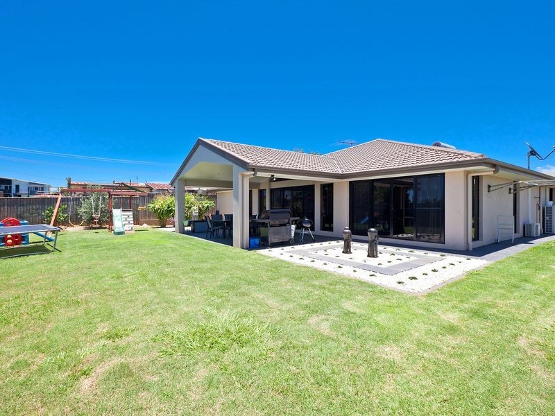 6 Omac Street, Redland Bay QLD 4165