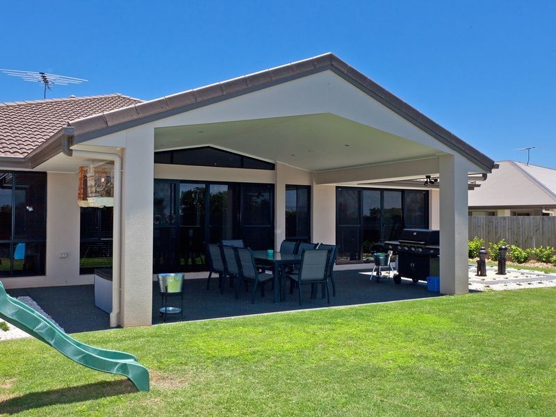 6 Omac Street, Redland Bay QLD 4165