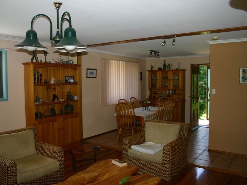 3 Lisa Street, Redland Bay QLD 4165