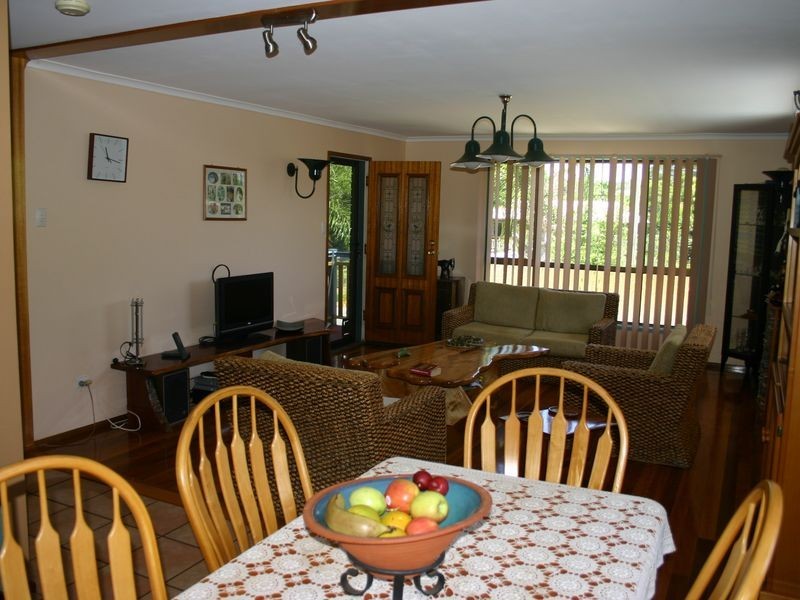 3 Lisa Street, Redland Bay QLD 4165