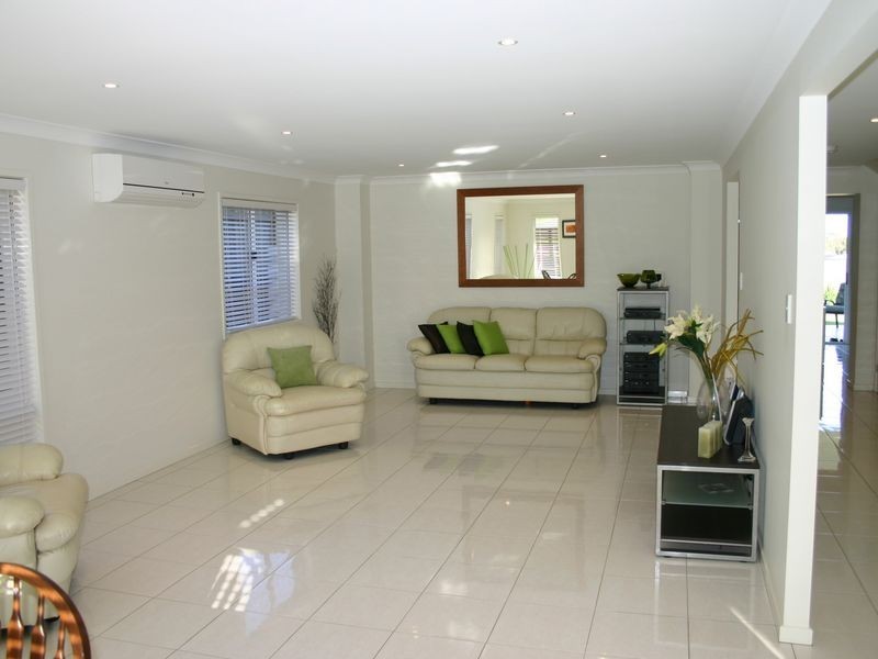 27 Cypress Street, Redland Bay QLD 4165