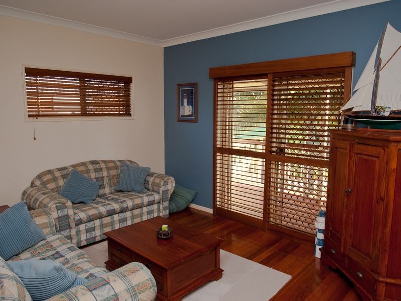 3 Sandra Court, Redland Bay QLD 4165