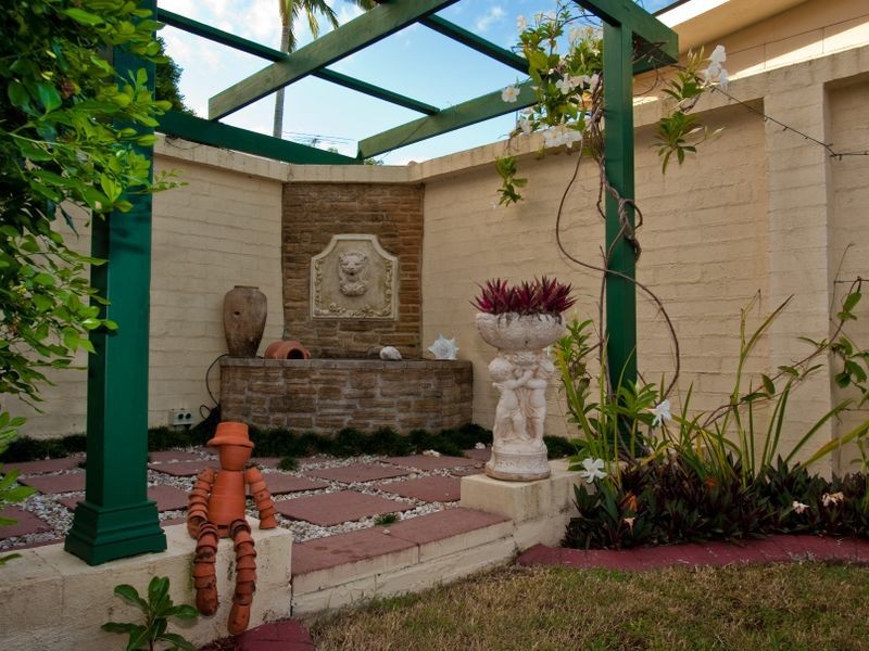 3 Sandra Court, Redland Bay QLD 4165