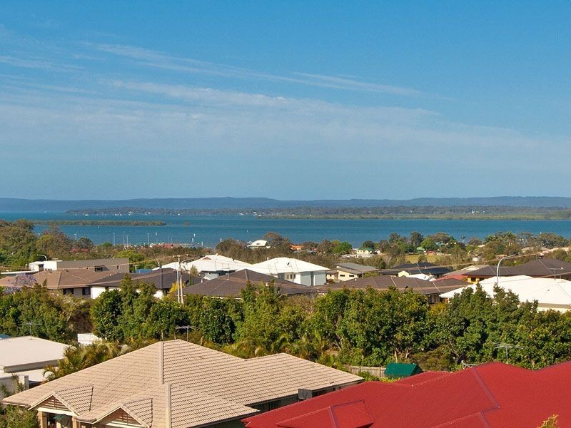 11 Huntly Place, Redland Bay QLD 4165