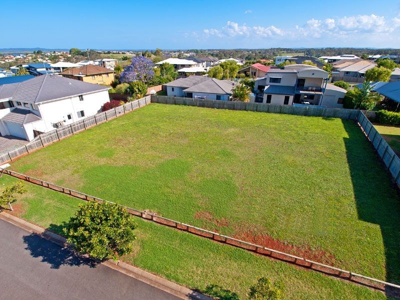 11 Huntly Place, Redland Bay QLD 4165