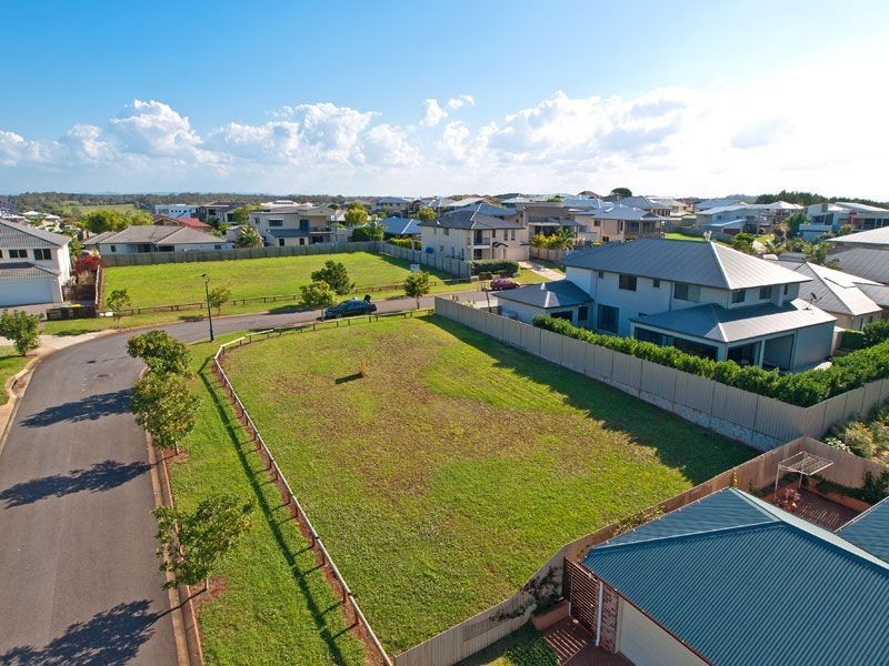 11 Huntly Place, Redland Bay QLD 4165