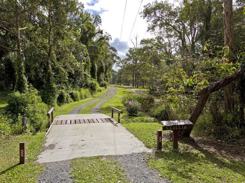 87 Henderson Road, Sheldon QLD 4157