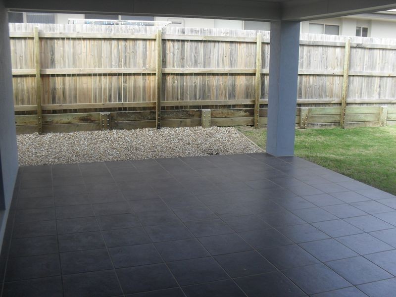 3 Daly Place, Redland Bay QLD 4165