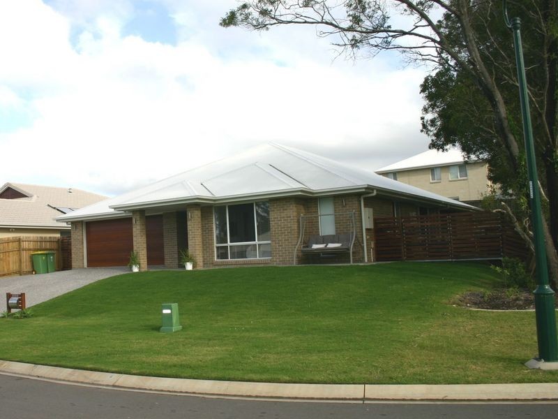 1 Pyrus Place, Redland Bay QLD 4165