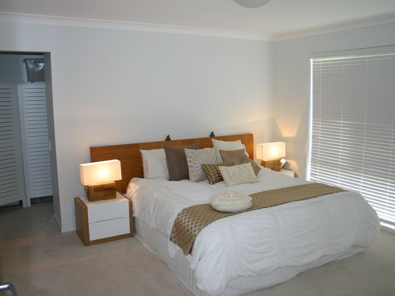 1 Pyrus Place, Redland Bay QLD 4165
